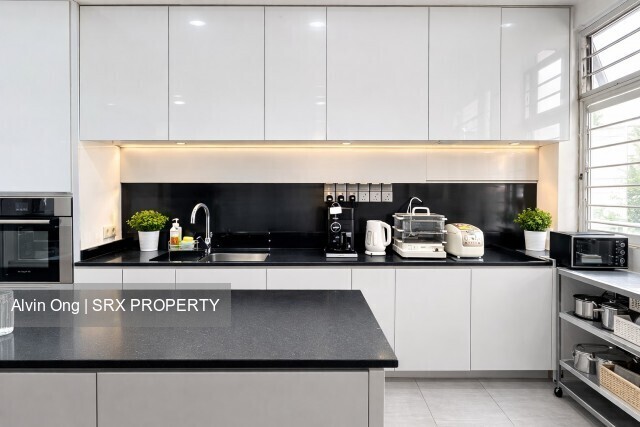 Sturdee Road (D8), Terrace #533416741